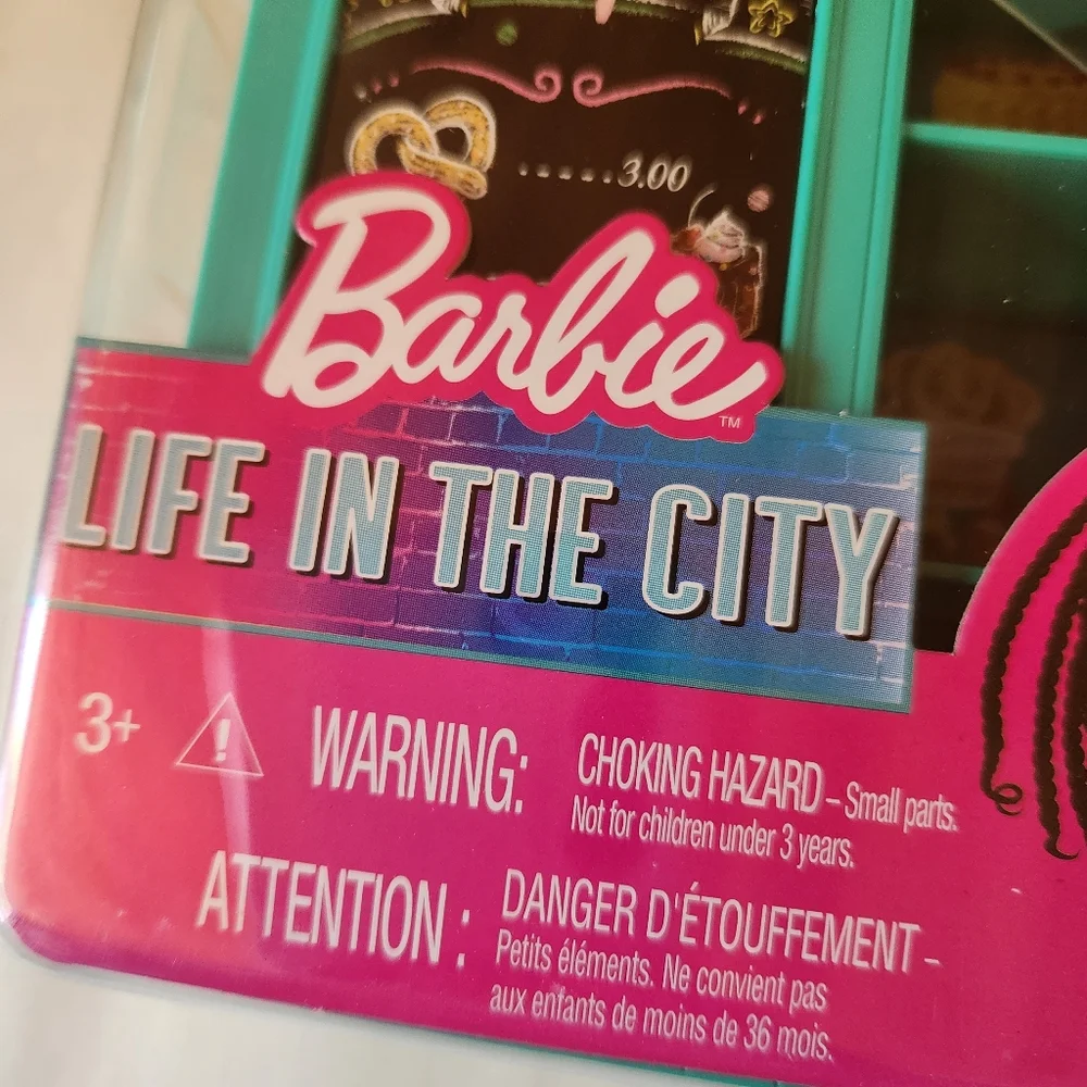 Barbie Life In The City Set NWT